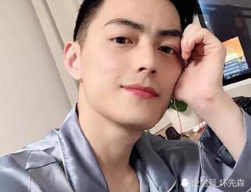 智勋陪玩吃瓜视频下载,带你领略电竞圈幕后趣事